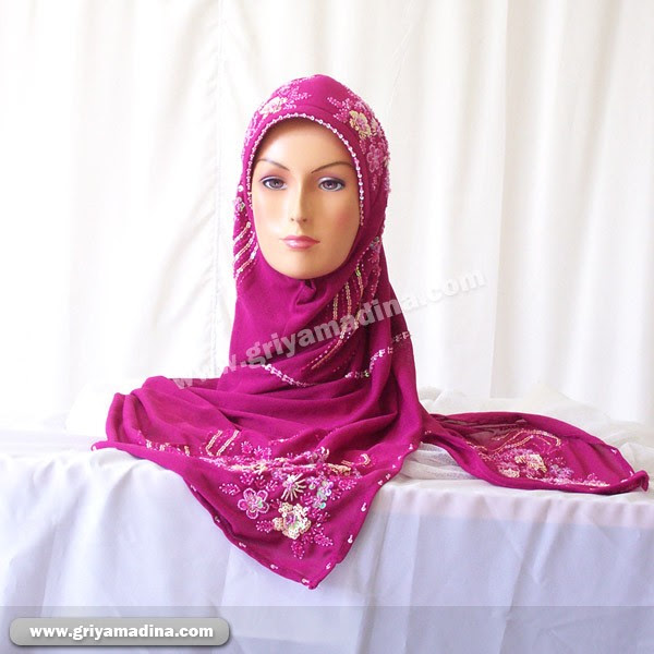 Ide Top 28 Model  Jilbab Warna  Hitam 