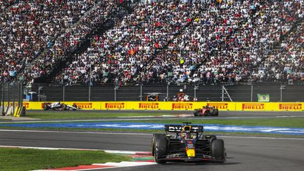 F1 : un Max Verstappen record remporte sa 16e victoire de la saison au Grand Prix du Mexique