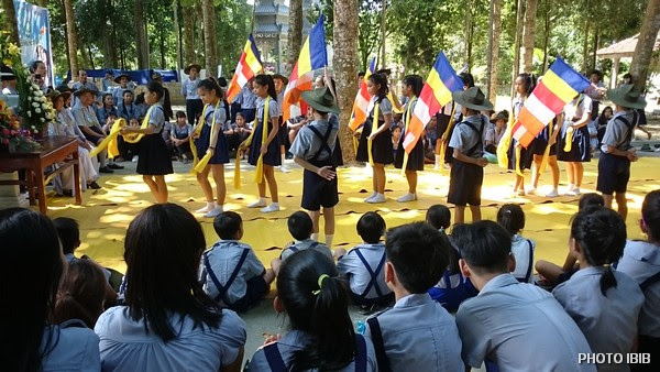 Múa cờ