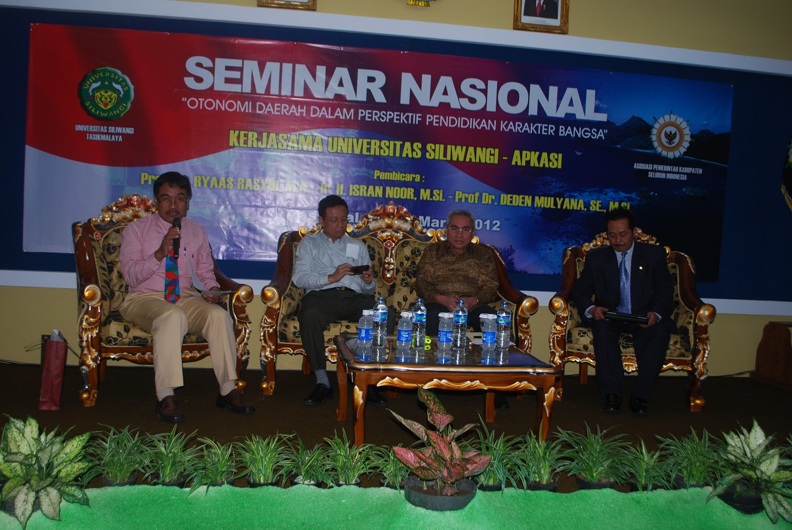 Contoh Judul Skripsi Otonomi Daerah - Contoh Ole