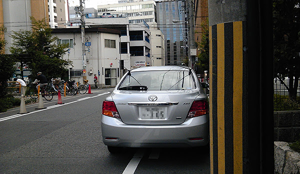 警察 張り込み 1930 警察 張り込み 軽自動車