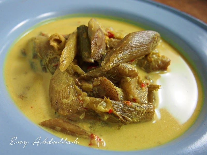 Gulai Tempoyak Keladi Dan Ikan Bilis Resepi Emak Mentua 