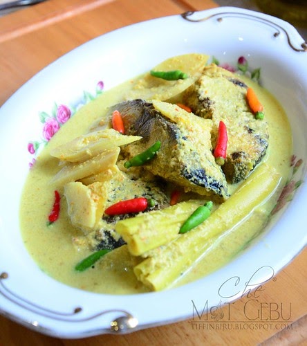 GULAI IKAN TONGKOL SALAI. - Dapur Tanpa Sempadan