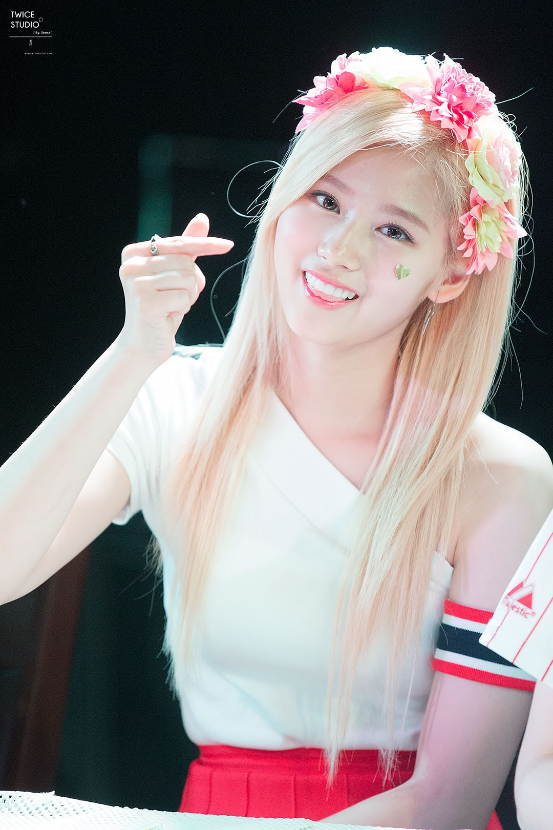 Twice 壁紙 高画質 Iphone Udin