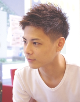 ここへ到着する メンズ ぽっちゃり 髪型 ヘアスタイルギャラリー