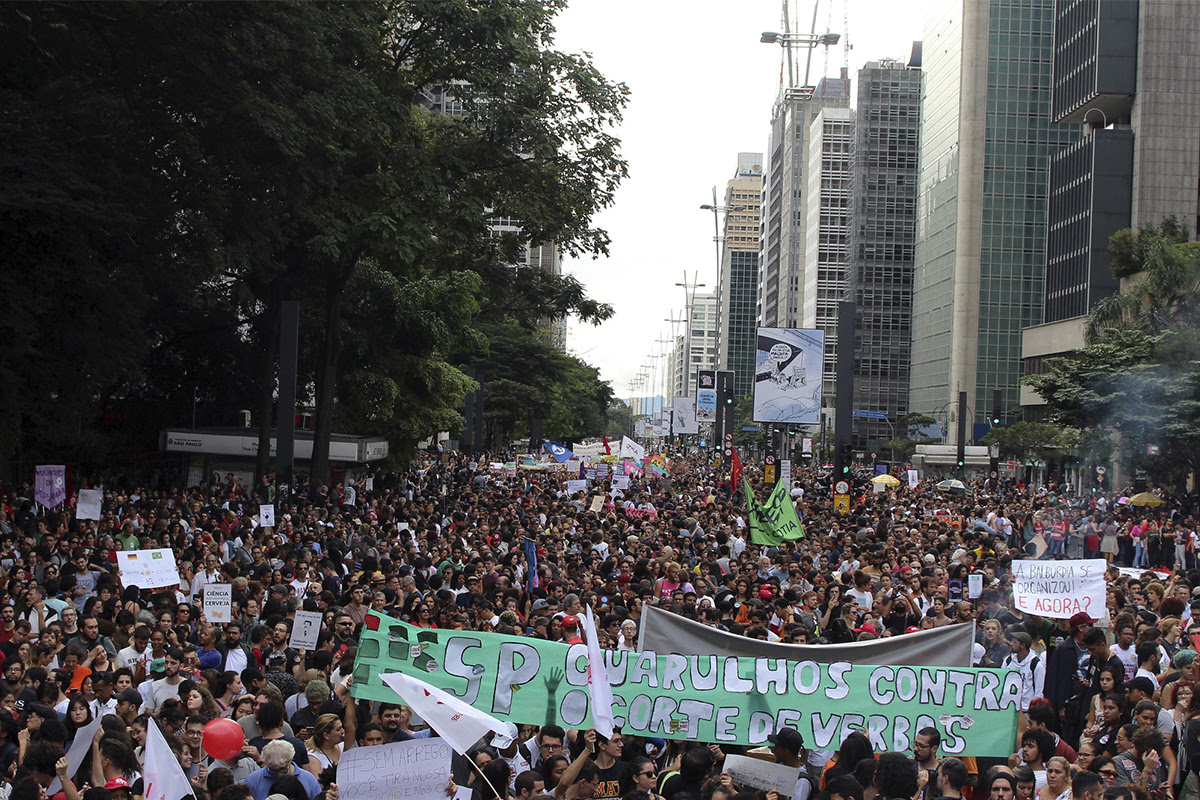 20_05_15m_educacao_protesto_sao_paulo_foto_csp-conlutas_flickr_cc.jpg