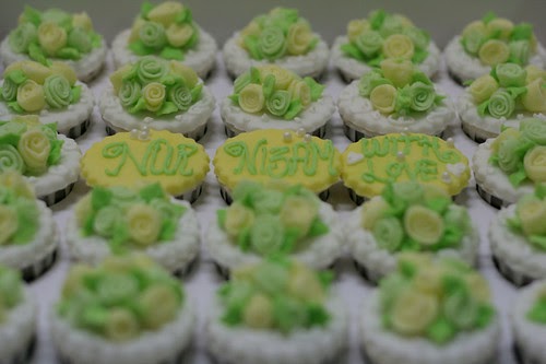Bouquet of roses - Kuantan Cupcakes