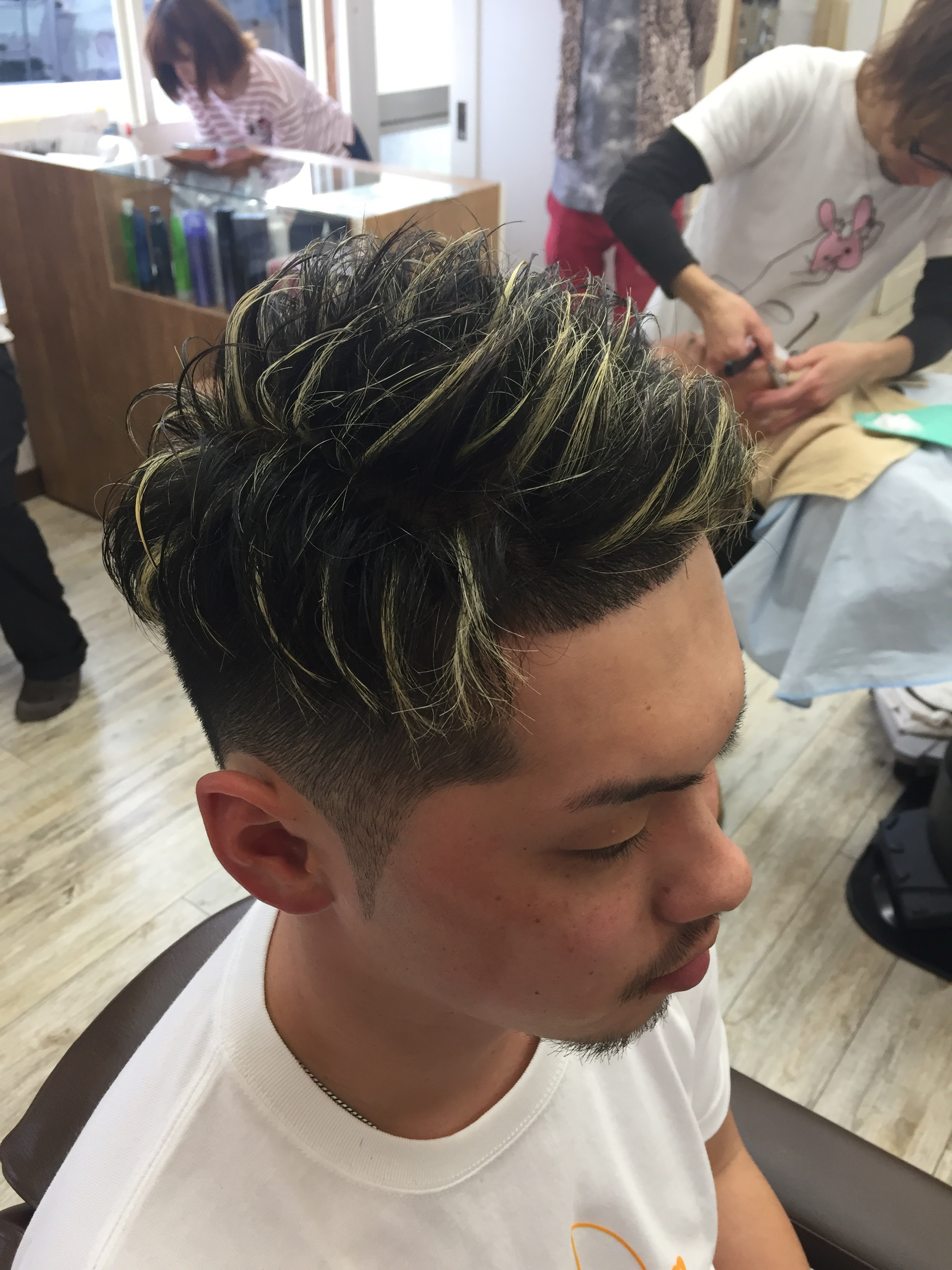 髪型 驚くばかり黒髪 メッシュ メンズ