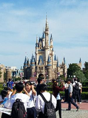 ロイヤリティフリー6月 ディズニー 天気 すべてのイラスト画像