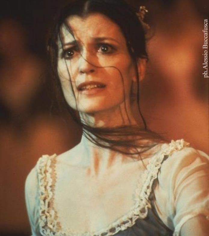 This clip is from 1968. Carla Fracci Ballerina Etoile Www Danzadance Com