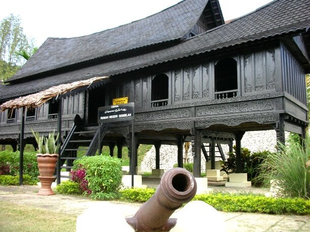 Mungkinkah rumah orang kebanyakan pada zaman melayu melaka dahulu seperti ini? Jeritan Minda Kemalapan Muzium Negeri Sembilan