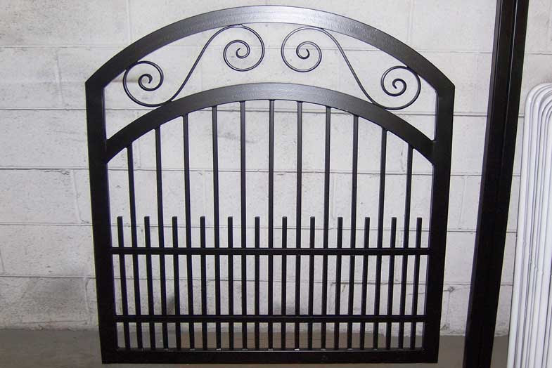 http://www.elpasocustomironworks.com/yahoo_site_admin/assets/images/iron-gate-ornamental-04-lg.317162113_large.jpg