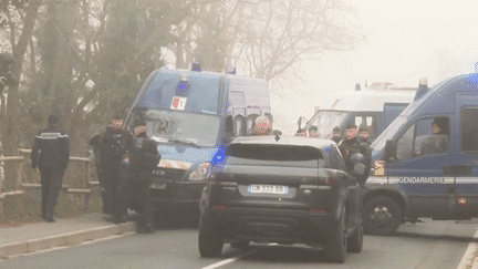 Colère des agriculteurs : le convoi en direction de Rungis bloqué par les forces de l'ordre dans le Loiret