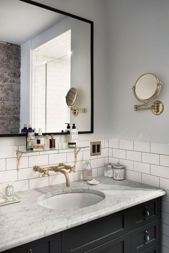 Simple beautiful Brooklyn bathroom inspiration with subway tile and gold hardware accents: 