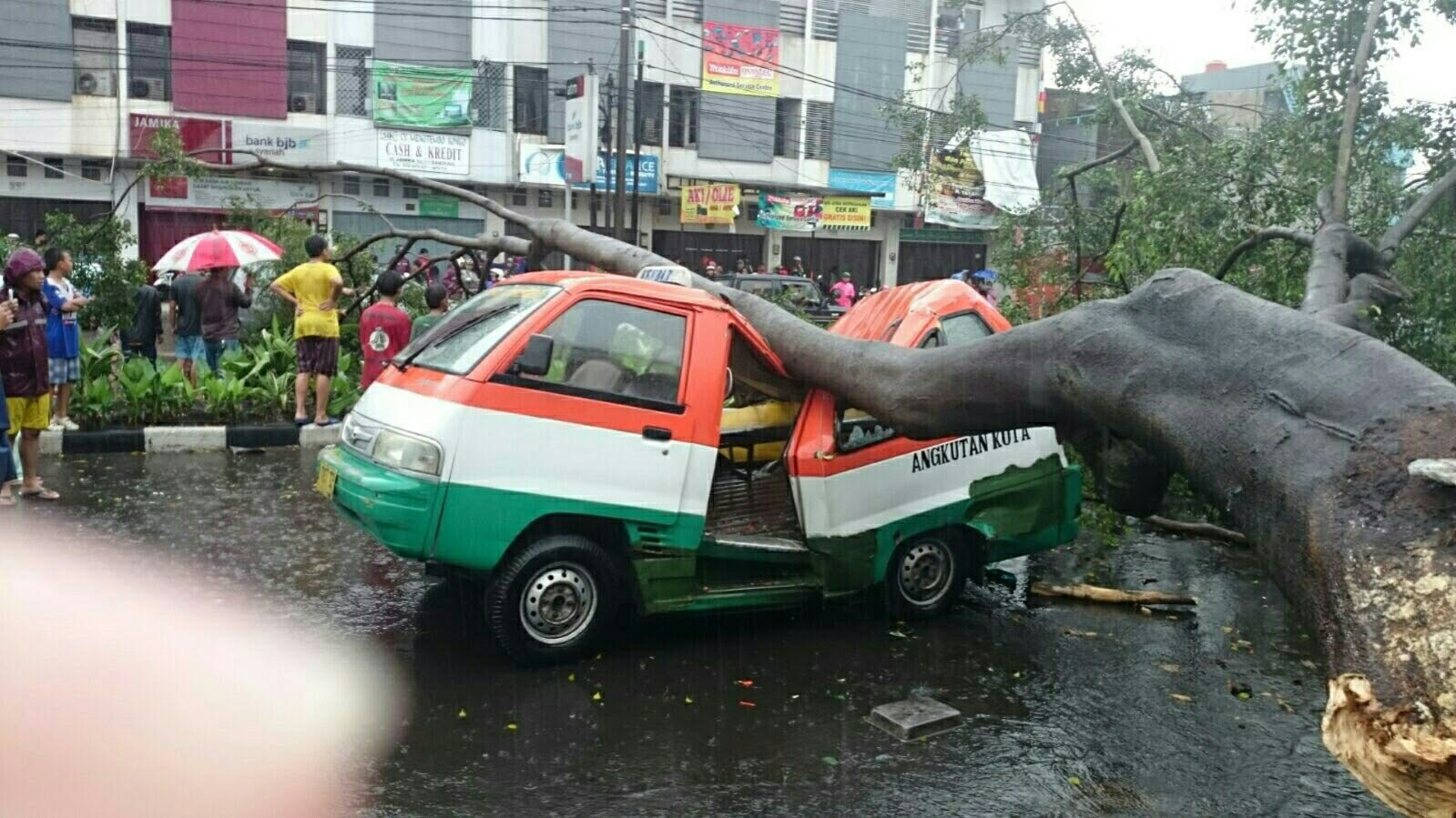 Foto Modifikasi Mobil Angkot Bandung Sobat Modifikasi