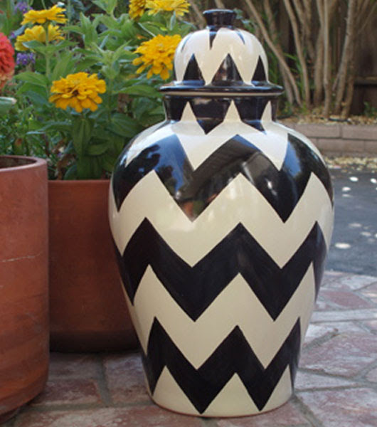 Benjara floral design ginger jar with lid, blue and white. Stylish Home Ginger Jars And Other Ceramics