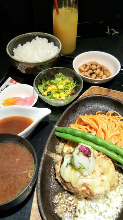 現代の髪型 ラブリー豊田 市 子連れ ランチ