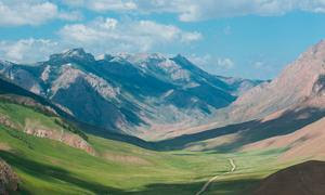 Kirguistán es un país montañoso sin salida al mar situado en Asia Central.