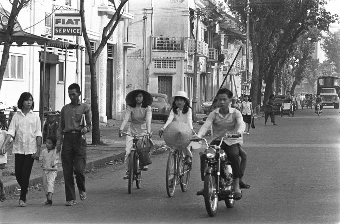 Ảnh đen trắng về Sài Gòn những năm 1960 của nhà báo Pháp