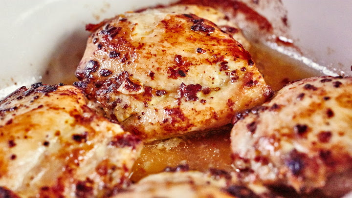 Preheat oven to 325°f and line a baking sheet with foil.place the thighs in the center of the foil, brush with oil. How To Cook Boneless Skinless Chicken Thighs In The Oven Kitchn
