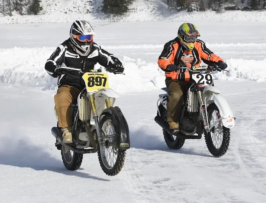 Freezy riders: Motorcyclists stay cool to race frozen lakes