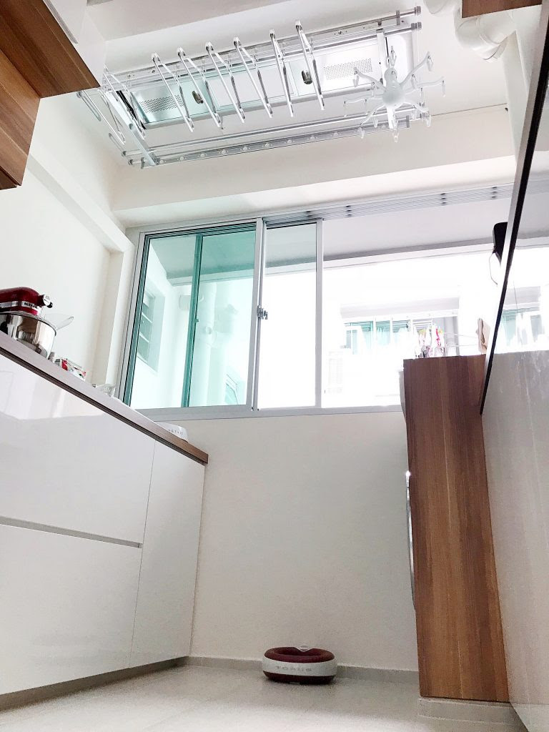 There's a cartridge within your screen door that contains two wheels. Totally Pimped Out 3 Room Hdb Smart Home Overview Yingvannie