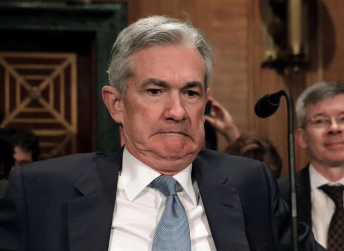 Weird picture of Jerome Powell mnaking a funny face.