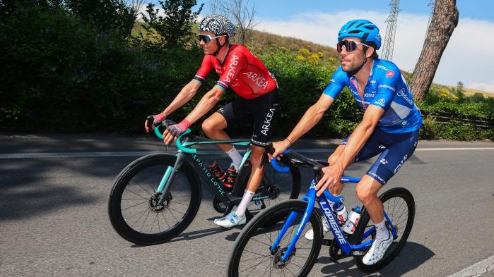 Tour de France 2023 : pour Warren Barguil et Thibaut Pinot, la délicate gestion de l'enchaînement Giro-Tour
