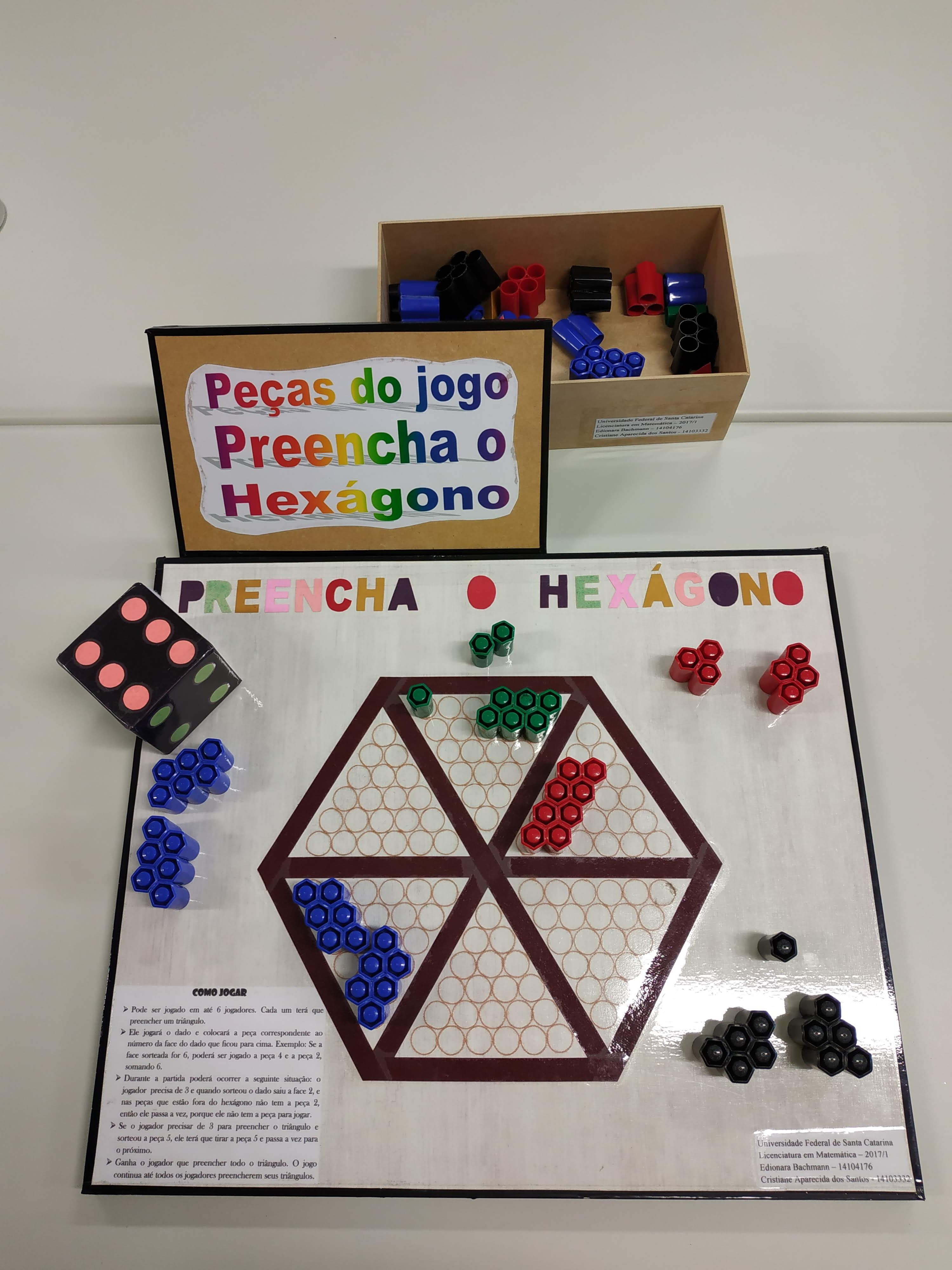 Por exemplo, colchões, almofadas e rolos num lado da sala, opções de jogos para encaixar e empilhar em outro e instrumentos em uma prateleira ao alcance da turma. Lema Laboratorio Do Ensino De Matematica
