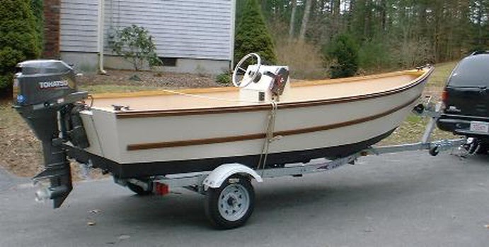 BoatDIY: Free Stitch and glue center console boat plans