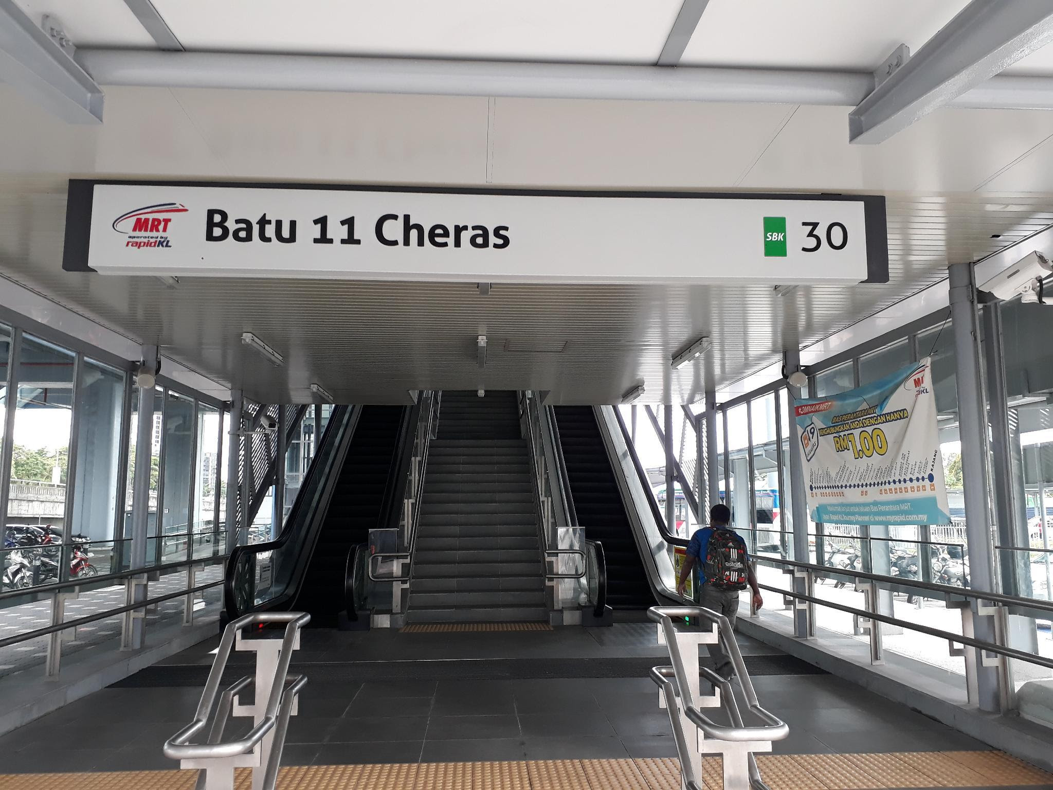 It is 11 miles (17 km) from kuala lumpur and 3 miles (5 km) away from kajang. Classic M Homestay Mrt Batu 11 Cheras Station Cheras Batu 11 Malaysia Hotels Hotels55