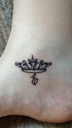 Paling Keren 19 Desain Tato  Nama  Tiara Contoh Gambar Tato 