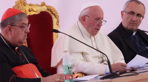 Papa pede Francis teólogos capazes de diálogo com judeus e muçulmanos