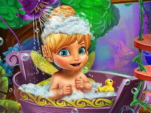 Take care of this adorable girl. Dora Fun Bathing Baby Daisy Games
