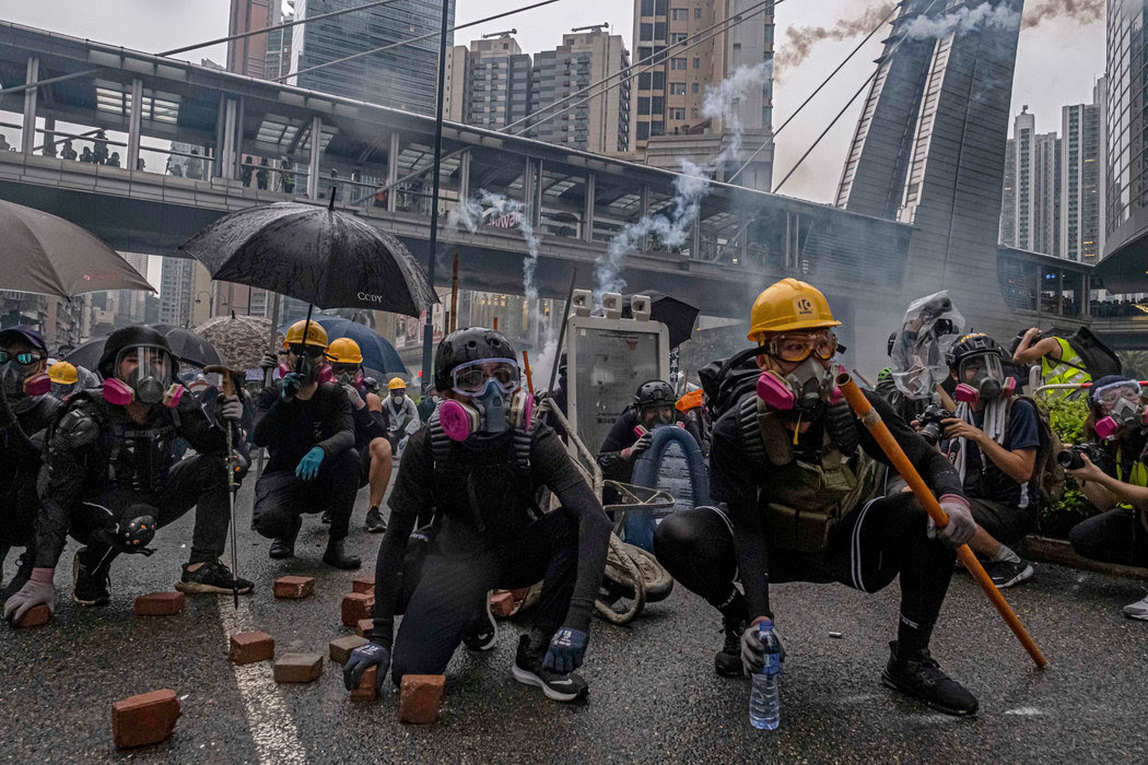 8月的一次抗議活動。持續的動亂使得香港的經濟陷入衰退。