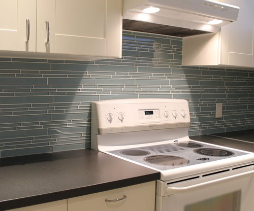 Kitchen enliven your home decor with the contemporary styling of this 4 in. Flooring Tiles Floor Wall Tiles Jasper Blue Gray Linear Glass Mosaic Tiles For Kitchen Backsplash Bathroom