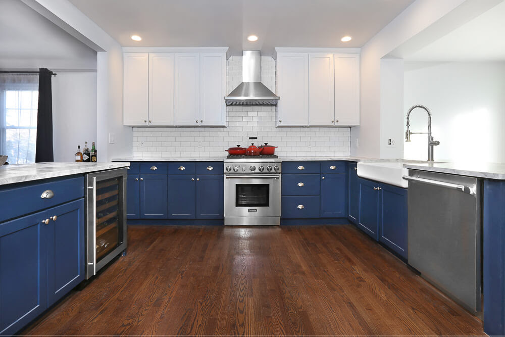 Kitchen cabinets with dark wood floors elegant pickled maple kitchen cabinets awesome kitchen cabinet 0d kitchen via: N Hance Franchise Wood Refinishing Franchise Is A Best Bet Investment Opportunity