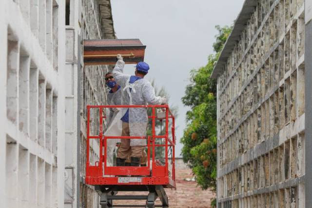 CPI da covid-19 inicia enquanto Brasil ultrapassa as 3.000 mortes diárias