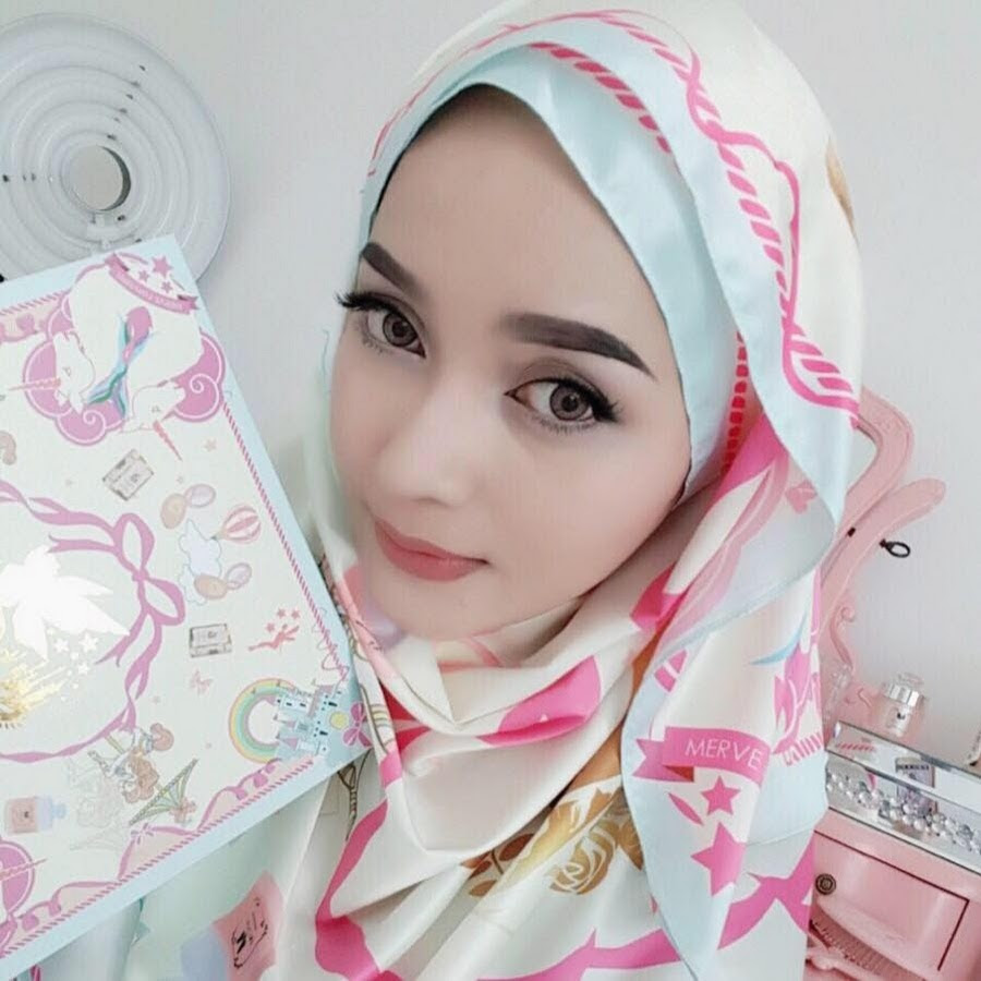 45 Gambar Lukisan Pensil Wanita Berjilbab