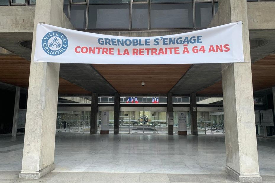 Grenoble : la justice ordonne à la mairie de décrocher sa banderole de soutien à la grève contre la réforme des retraites