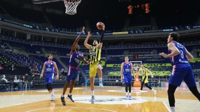 Fenerbahçe anadolu efes'i 48 ribaund birden alaraka adeta parkeye gömdü. Anadolu Efes Fenerbahce Beko 111 71 Fenerkolik