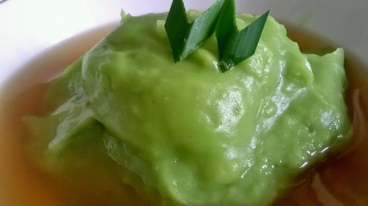 Bubur sumsum yang enak dengan tekstur yang lembut membuat banyak orang memilih bubur berwarna putih ini sebagai konsumsi sarapan yang ringan namun cukup mengenyangkan. Bubur Sumsum Archives Usaha Rumahan
