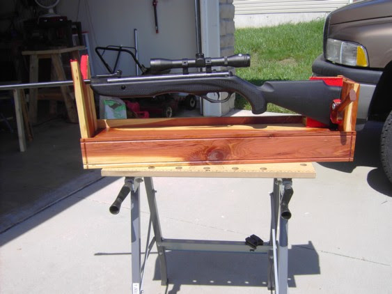Shelf DIY: How to build a wooden gun vise