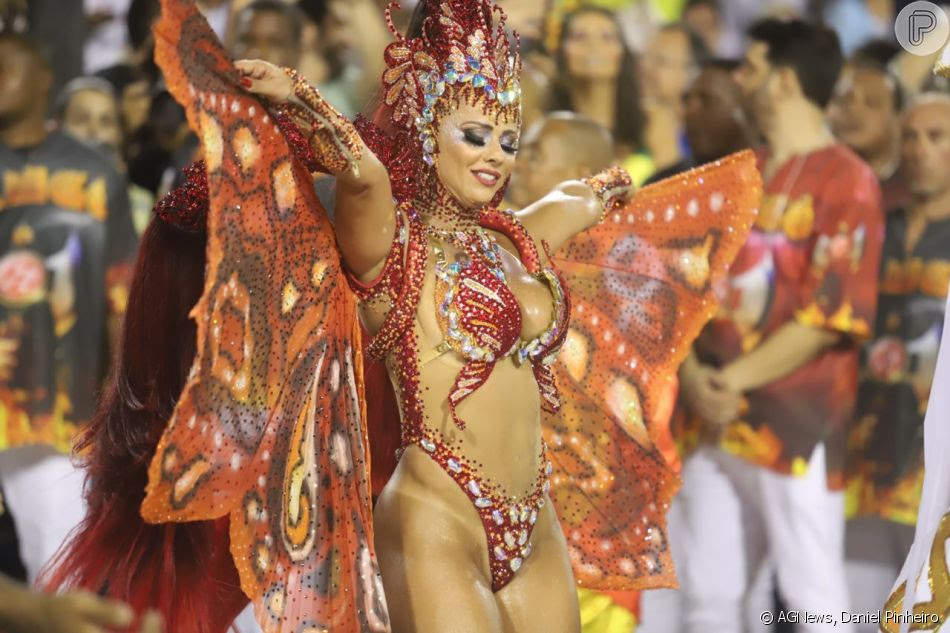 Viviane Araujo completa 12 anos de carnaval e celebra mais uma ano Ã  frente da AcadÃªmicos do Salgueiro, e para 2019, escolheu vi fantasiada de 'Borboleta de OyÃ¡'.