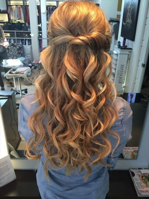 Whether you're looking for styling inspiration, prom hair hacks or tutorials on how to master hairstyles fit for a homecoming queen, you'll find everything you need right here. Casual Prom Hairstyles These Can Be Sexy Too Pretty Designs