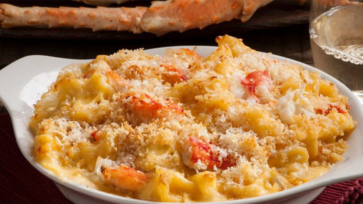 Place in the oven and bake for 12 to 15 minutes or until golden. Crabmeat Mac And Cheese Crab Recipe True North Seafood