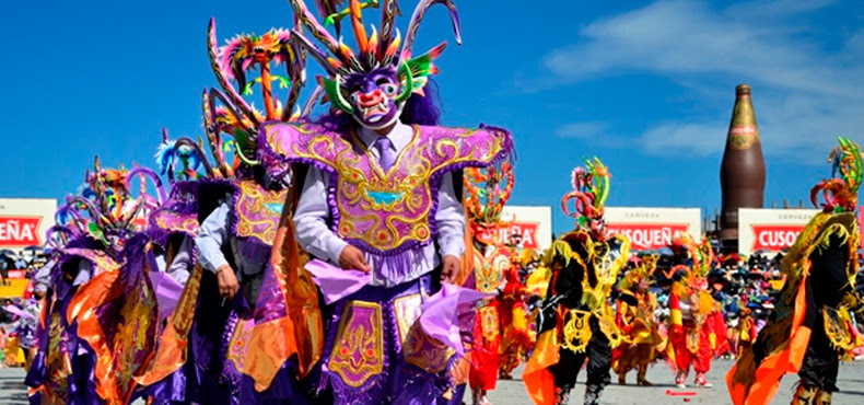 La virgen de la candelaria toma su nombre de la fiesta de la candelaria o de la luz, que tuvo su origen en el oriente con el nombre del encuentro, y después se extendió al occidente en el siglo vi. Vive El Festival De La Virgen De La Candelaria Blog Casa Andina