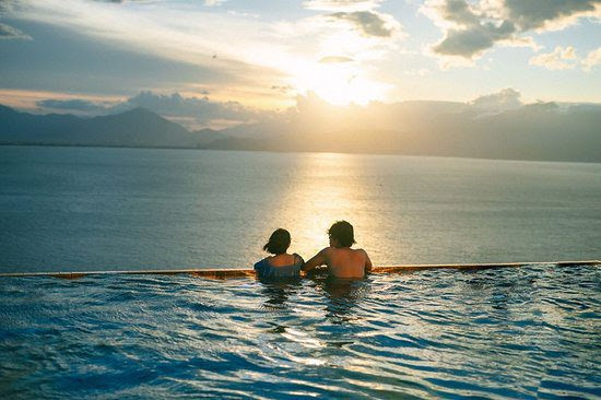 Từ 15,5 triệu đến 25,5triệu/m2 thiên đường nghỉ dưỡng bãi dài cam ranh, một trong những bãi biển đẹp nhất thế giới sân bay cao tốc cảng biển là yếu tố quan trọng để. Khuyáº¿n Mai Khach Sáº¡n Danang Golden Bay Combo Voucher Giáº£m Gia Hot