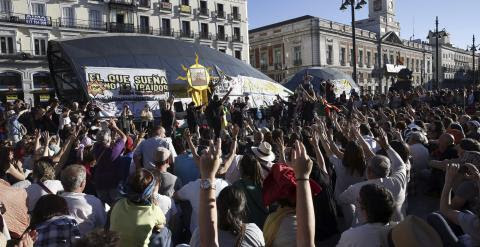 Final de la manifestación convocada por el 15M con el lema "2015M: No nos amodazarán. La lucha sigue en las calles" que ha discurrido entre Cibeles y la Puerta del Sol, en Madrid. Efe/Kiko Huesca