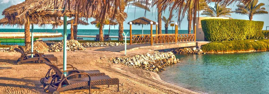 Bahraini pearls bahrain's illustrious pearling history bahrain (the arabian gulf's magical island kingdom and a true garden of eden) is the world's premier location of natural pearls and is steeped in pearling history. Urlaub Bahrain Urlaubsregionen Und Stadte Besten Reiseziele De